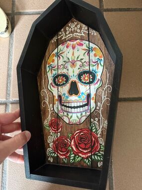 Black Coffin-Shaped Wall Plaque with Gold Hanger